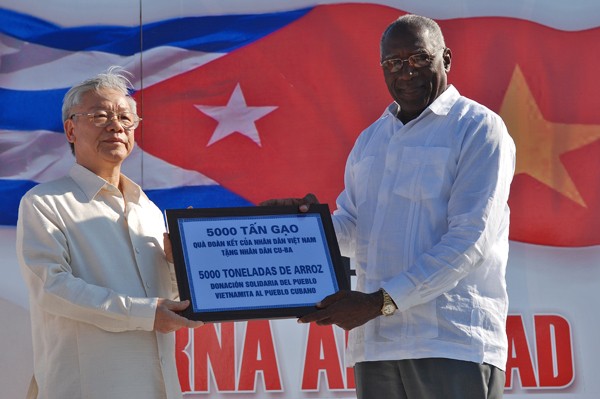 Une délégation du Parti communiste cubain reçue par des dirigeants vietnamiens - ảnh 1